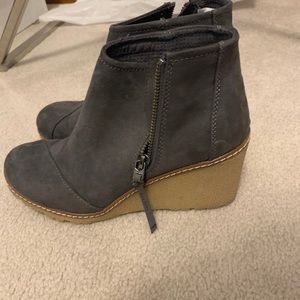 Toms Wedges